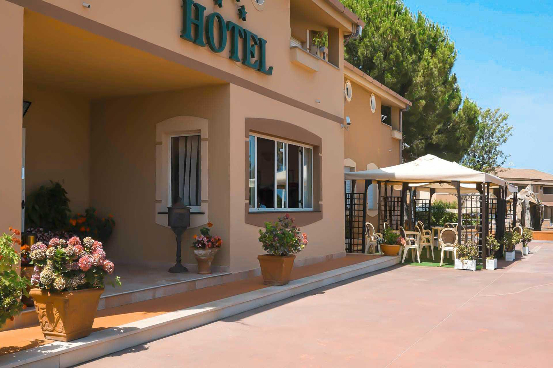 Foto La Pace Villaggio Club 8